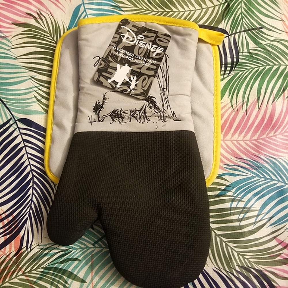 2 Pack Disney Winnie the Pooh Eeyore Oversized Oven Mitt & Pot Holder Black NWT